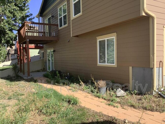 Building Photo - 1097 Antrim Loop