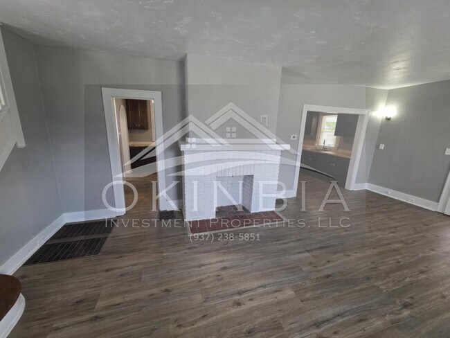 Building Photo - 1738 Radcliffe Rd