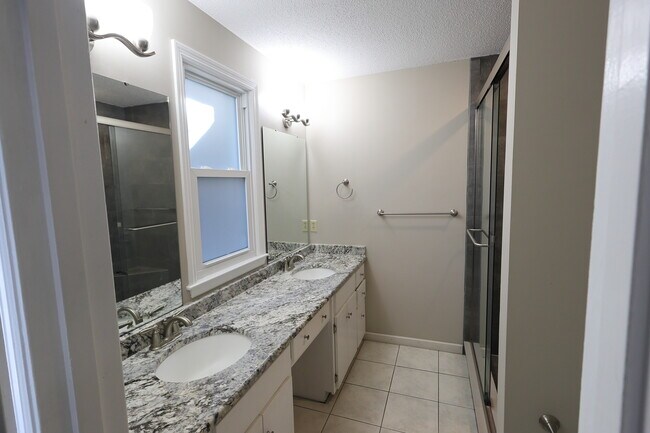 Building Photo - 313 Palomino Path