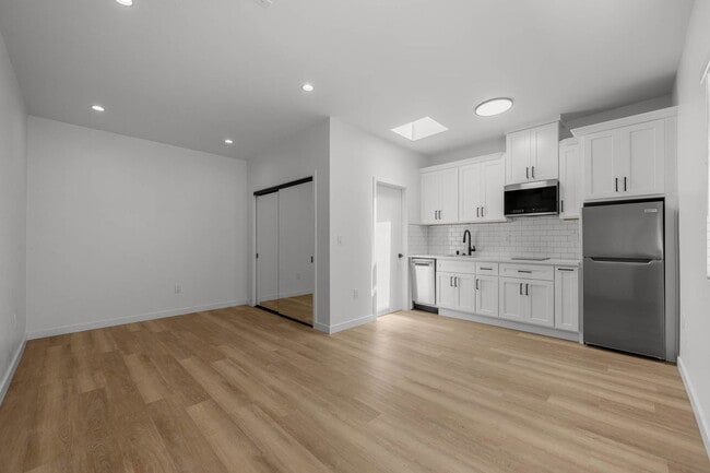 Building Photo - 4193 Leimert Blvd