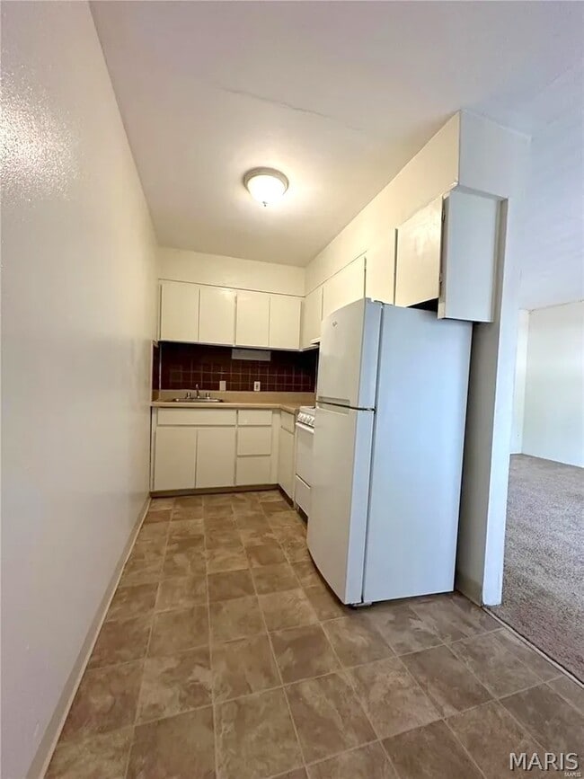 Building Photo - 702 S Lincoln Ave