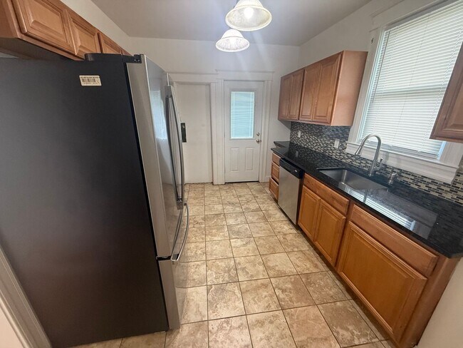 Building Photo - Stunning & Updated 4BR/2BA Home – Certified Lead-Free!