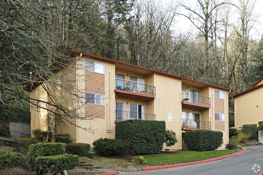Primary Photo - Cascade Vista
