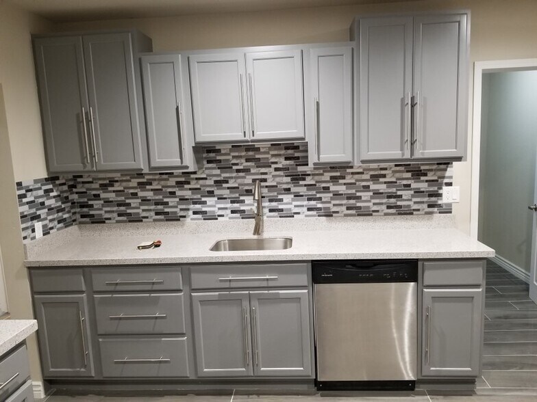 Building Photo - 1289 Michaelsen Way