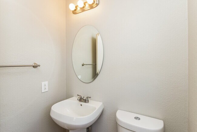 Building Photo - 12024 White Lilly St