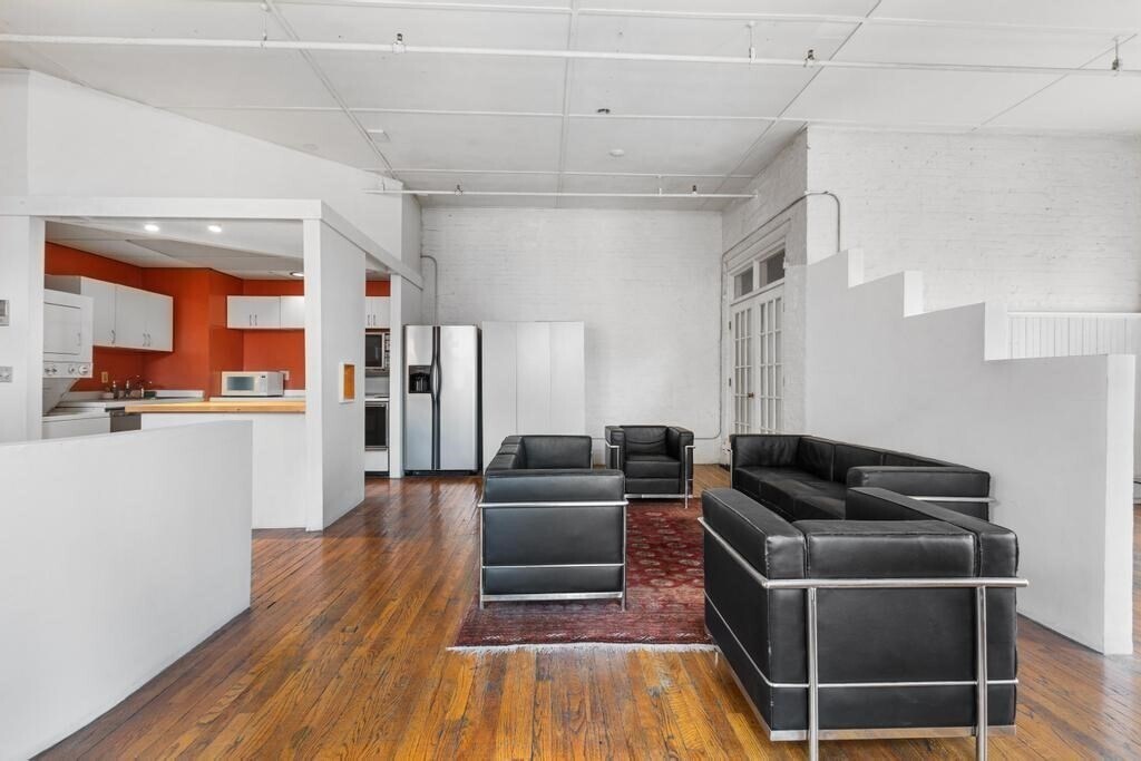 Building Photo - 96 South St