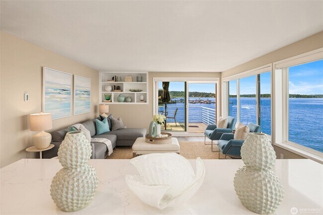 Building Photo - 2bd/1.75ba Kirkland Condo
