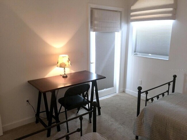 Building Photo - 6640 7th Ave Cir W