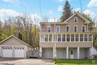 Building Photo - 53 Academy St
