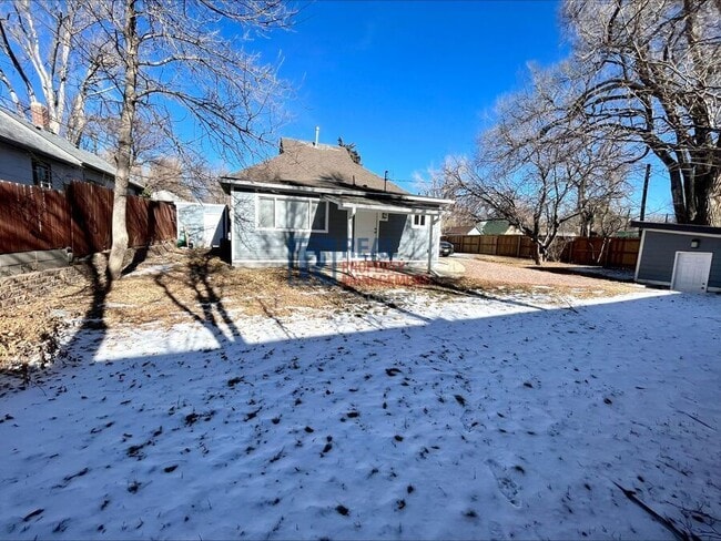 Building Photo - 229 E Las Vegas St