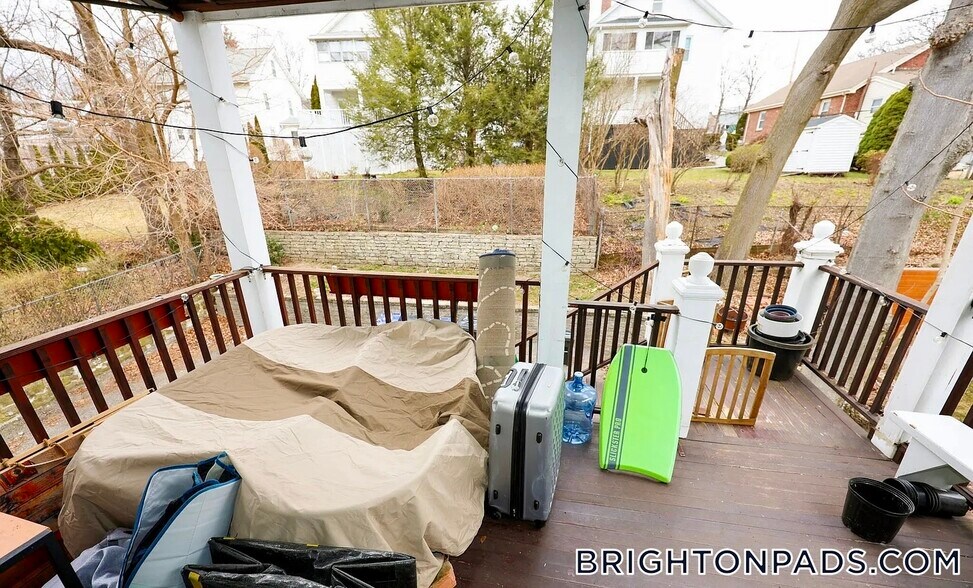 Building Photo - 55 Hobart St