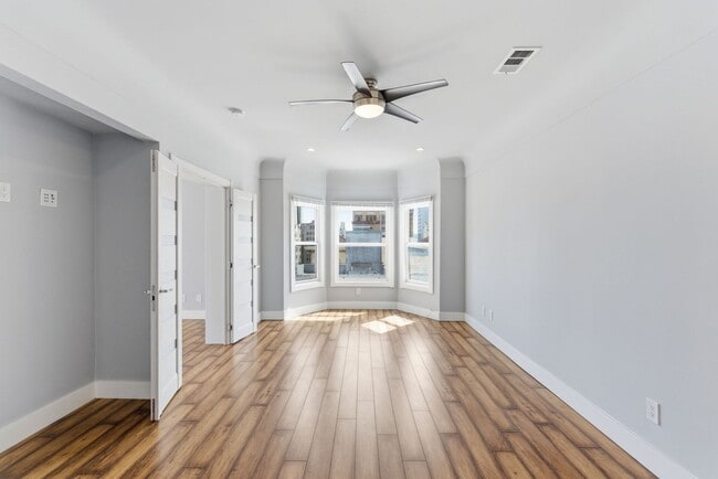 Building Photo - 903 Pine St