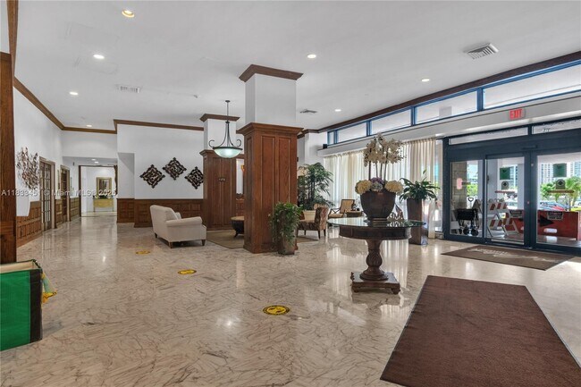 Building Photo - 3505 S Ocean Dr