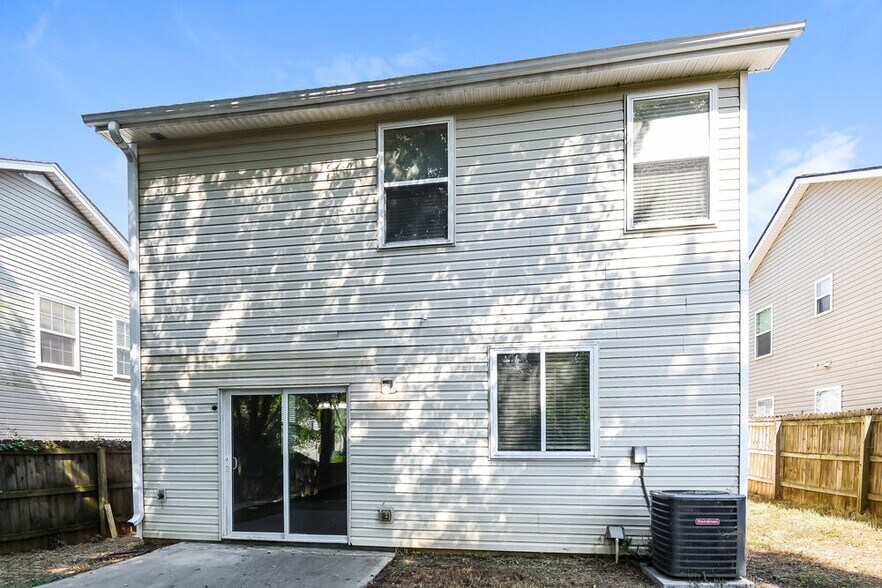 Building Photo - 307 Kaley Dr