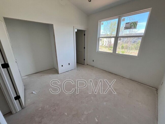 Building Photo - 2710 Coronet Way