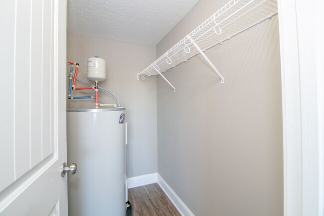 Building Photo - 325-C Landrum Place