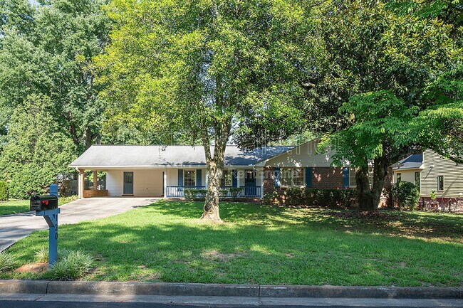 Building Photo - 120 Burnett Way