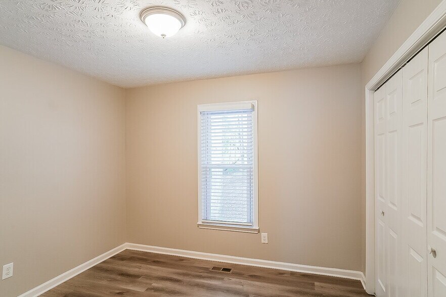 Building Photo - 3721 Winding Trail Ct
