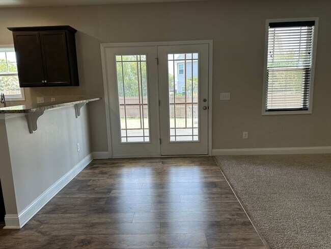 Building Photo - 5233 Debut Ave