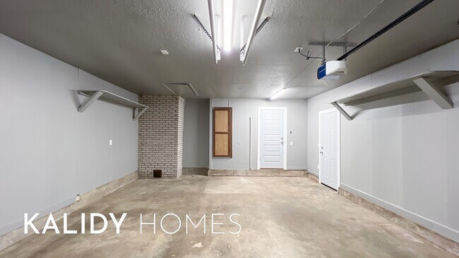 Building Photo - 2808 SW 88th St