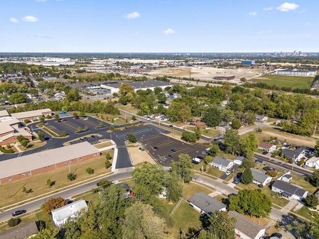 Building Photo - 299 Lombard Rd