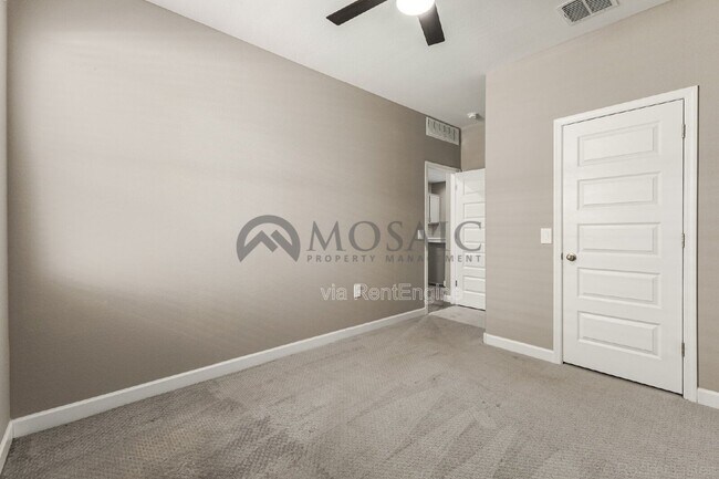 Building Photo - 12116 W Wier Ave