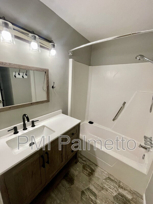 Building Photo - 2A Cutlers Ct