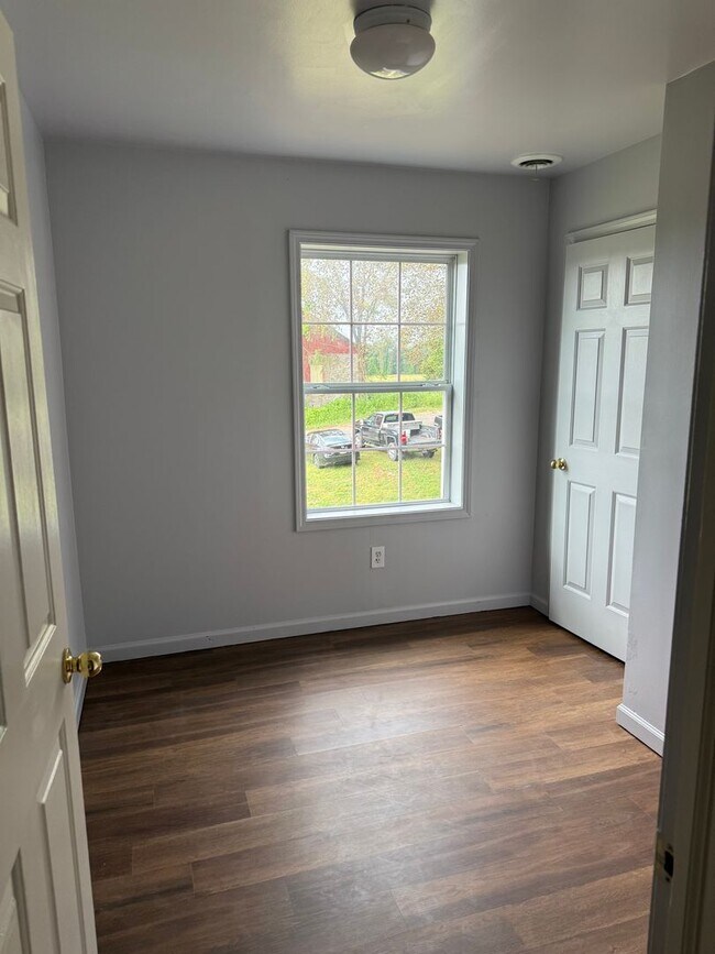 Building Photo - 4937 Byers Rd