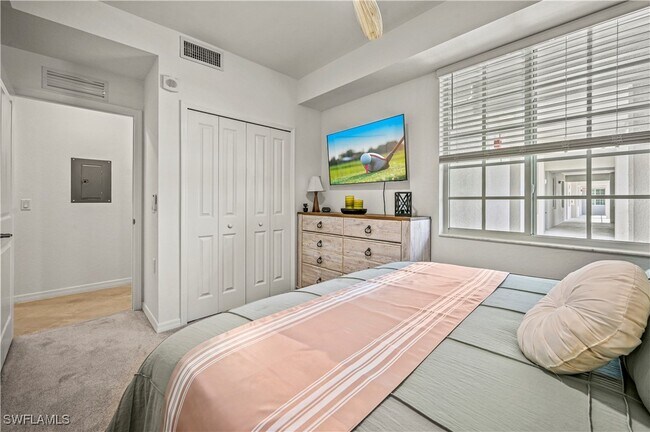 Building Photo - 15285 Green Acres Blvd