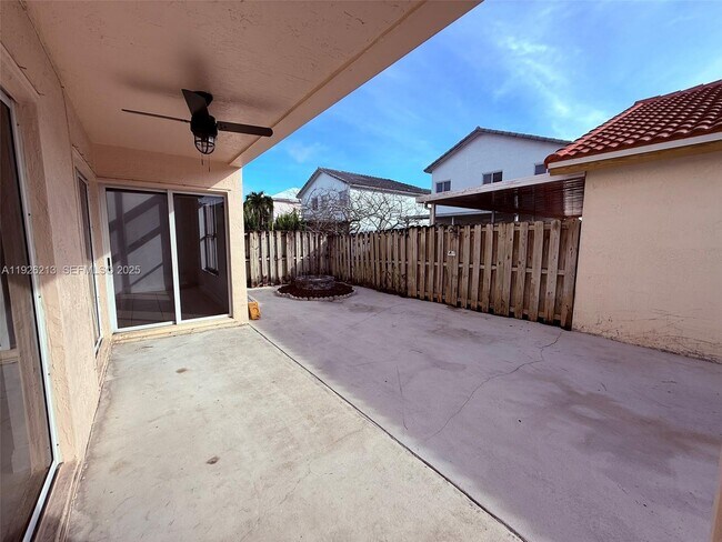 Building Photo - 15124 SW 141st Terrace