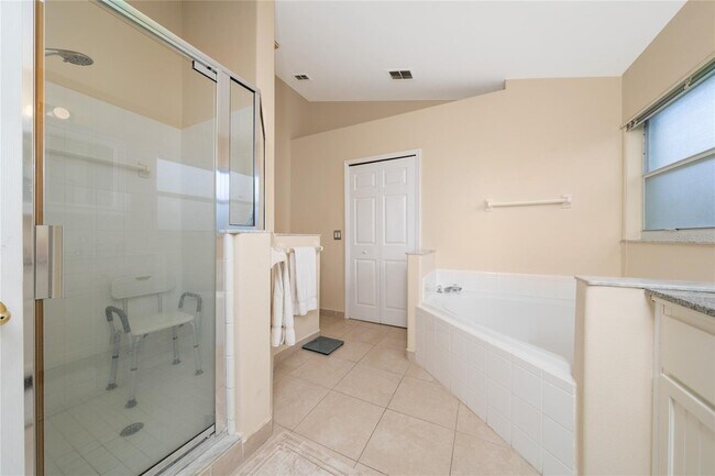 Building Photo - 1610 Oak Hill Trail