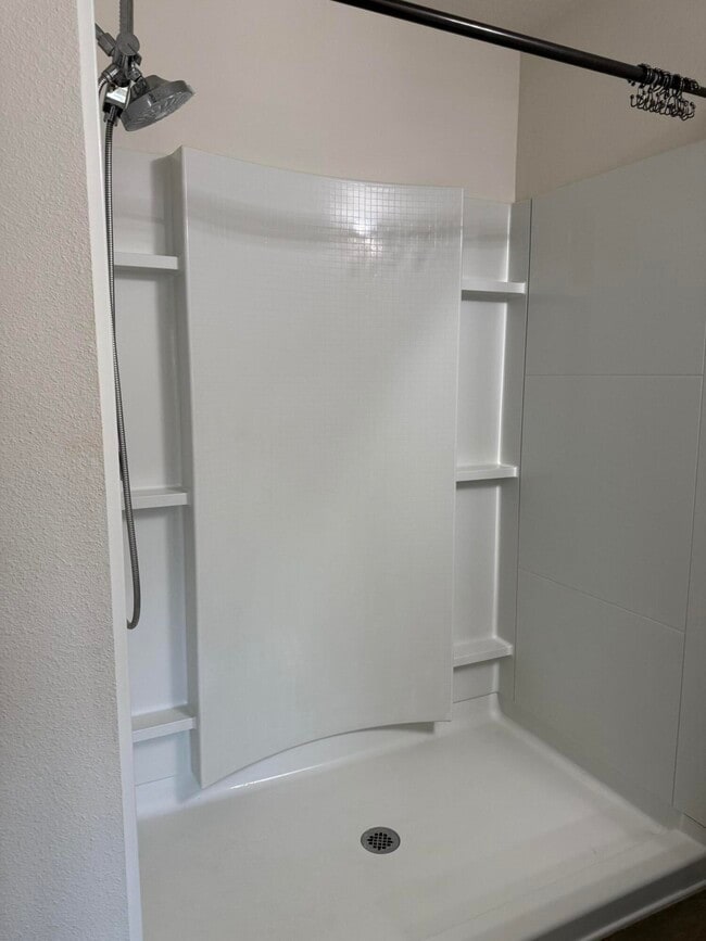 Building Photo - 905 Merganser Way