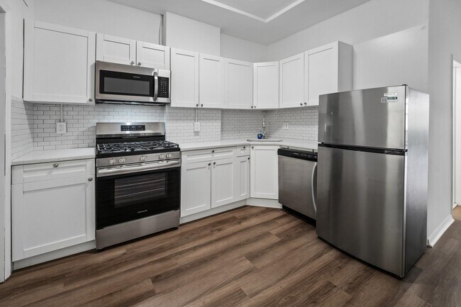Building Photo - 154 W 29th St