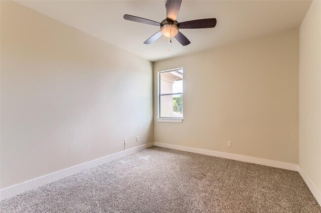 Building Photo - 462 Stagecoach Trail