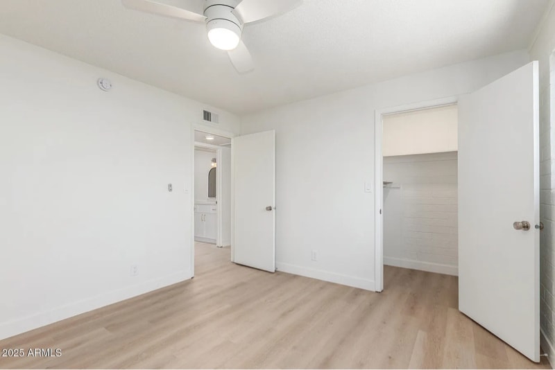 Building Photo - 4235 N 13th Pl