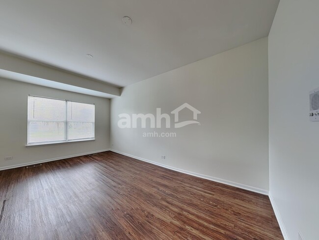 Building Photo - 2588 N Mallard Ln
