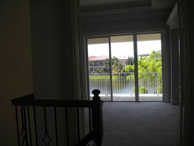 Building Photo - 9615 Shepard Pl