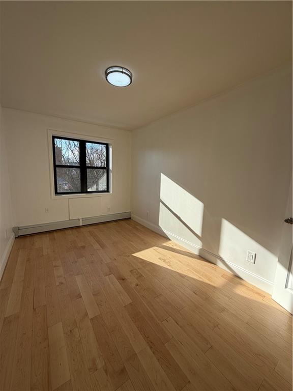 Building Photo - 2554 Cropsey Ave