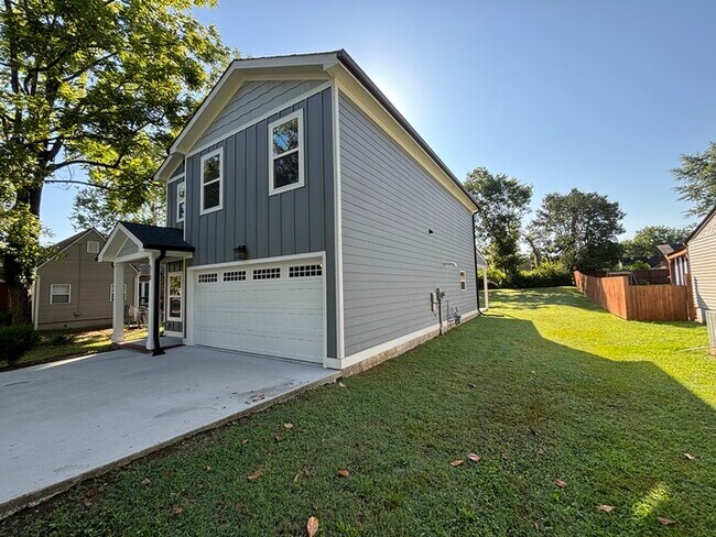 Building Photo - 510 Marlboro Ave