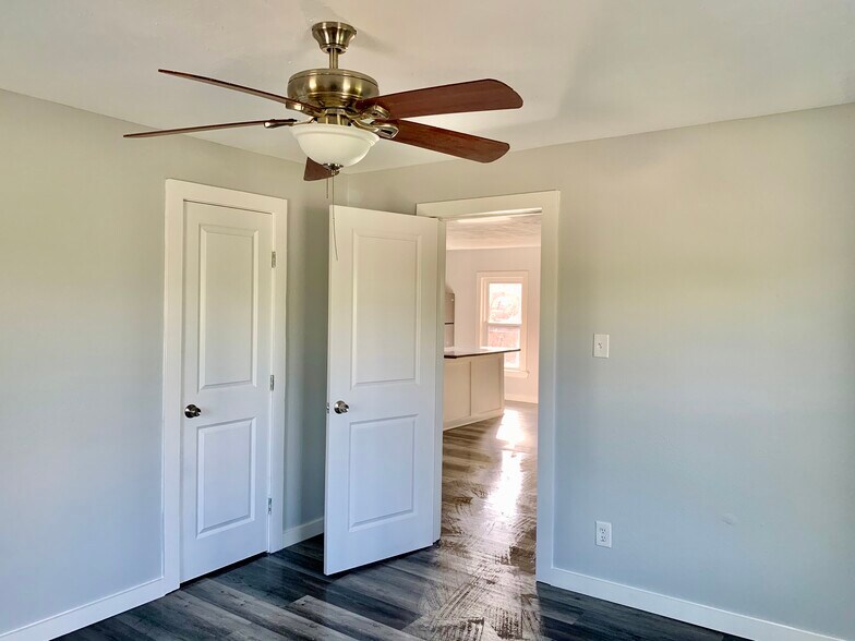 Master Bedroom - 2620 Tuam St