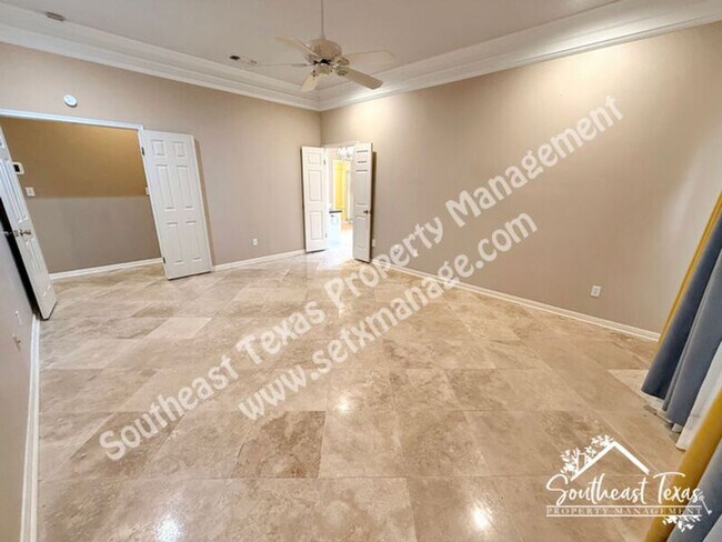 Building Photo - 4980 Littlewood Dr