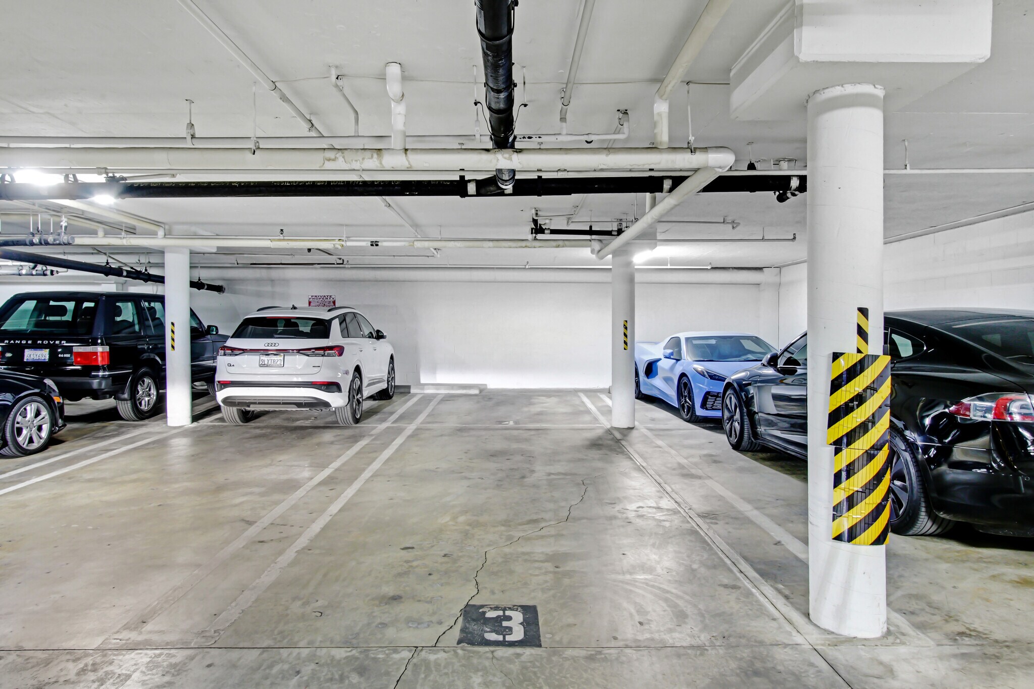 Building Photo - 4949 Genesta Ave