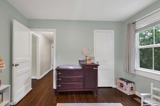 Building Photo - 2929 Emery Dr