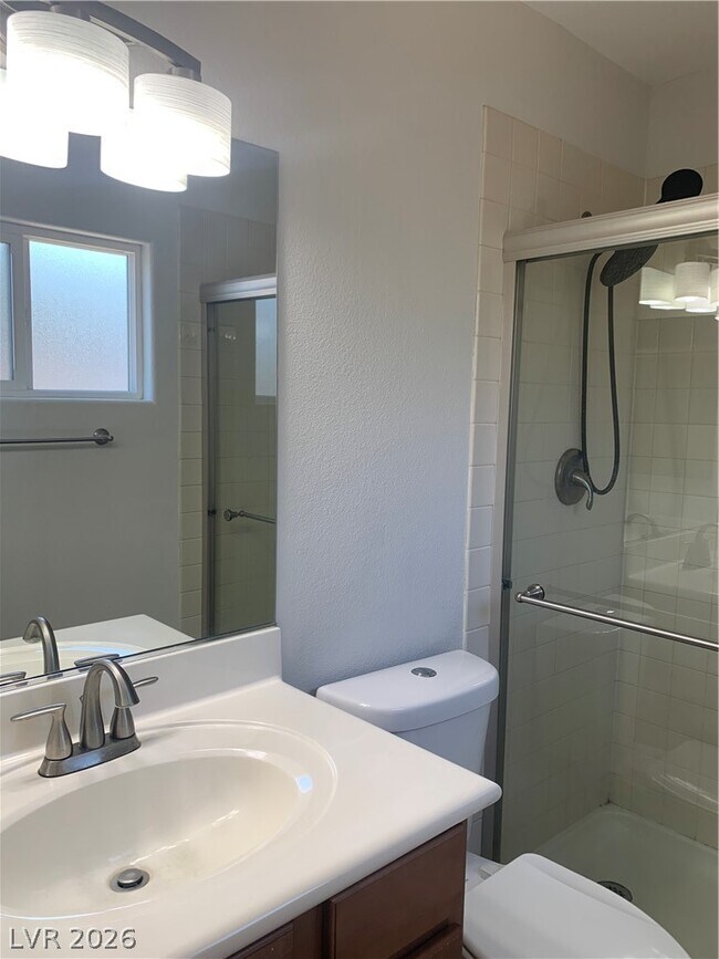 Building Photo - 548 Zuber Ave