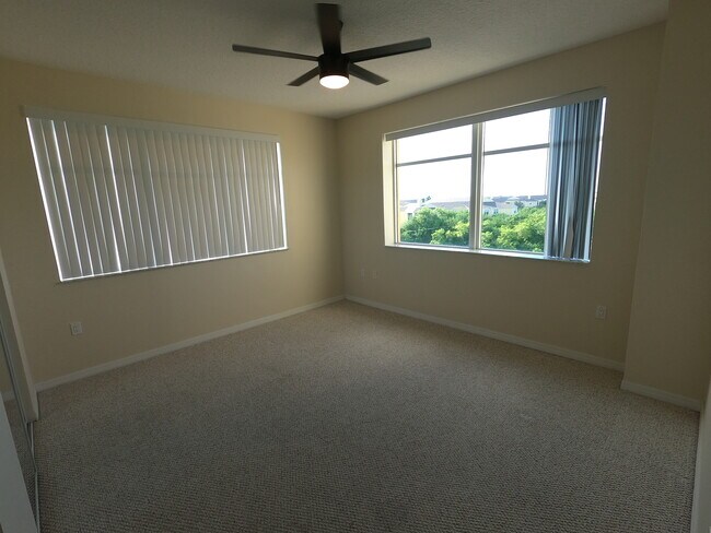 Building Photo - 10851 Mangrove Cay Ln NE