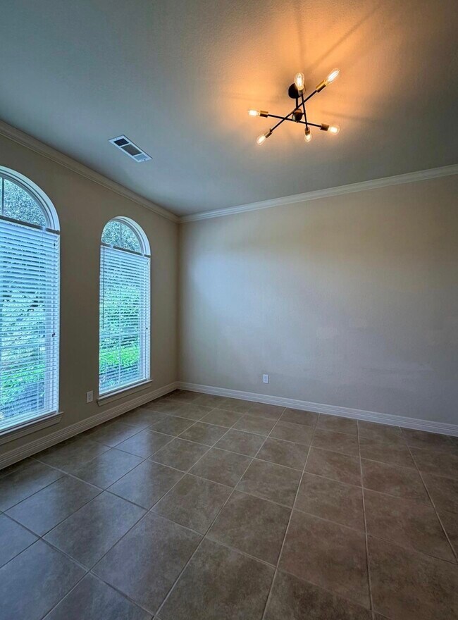 Building Photo - 5423 Lachlan Springs Ln