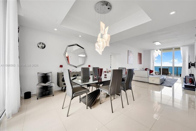 Building Photo - 15901 Collins Ave