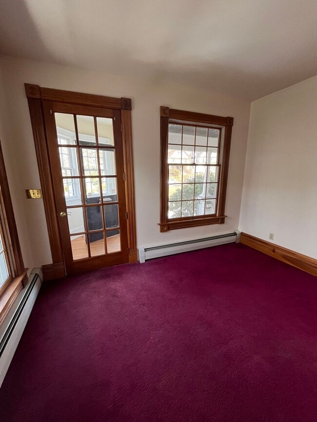 Building Photo - 940 Woodlawn St