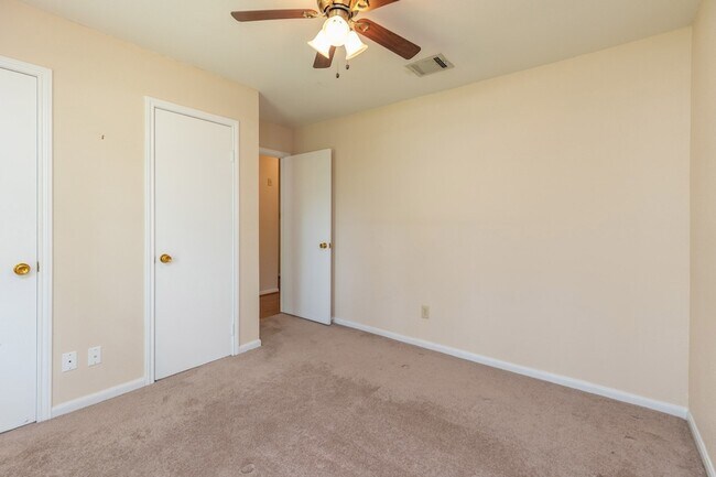 Building Photo - 2623 Longleaf Pines Ln