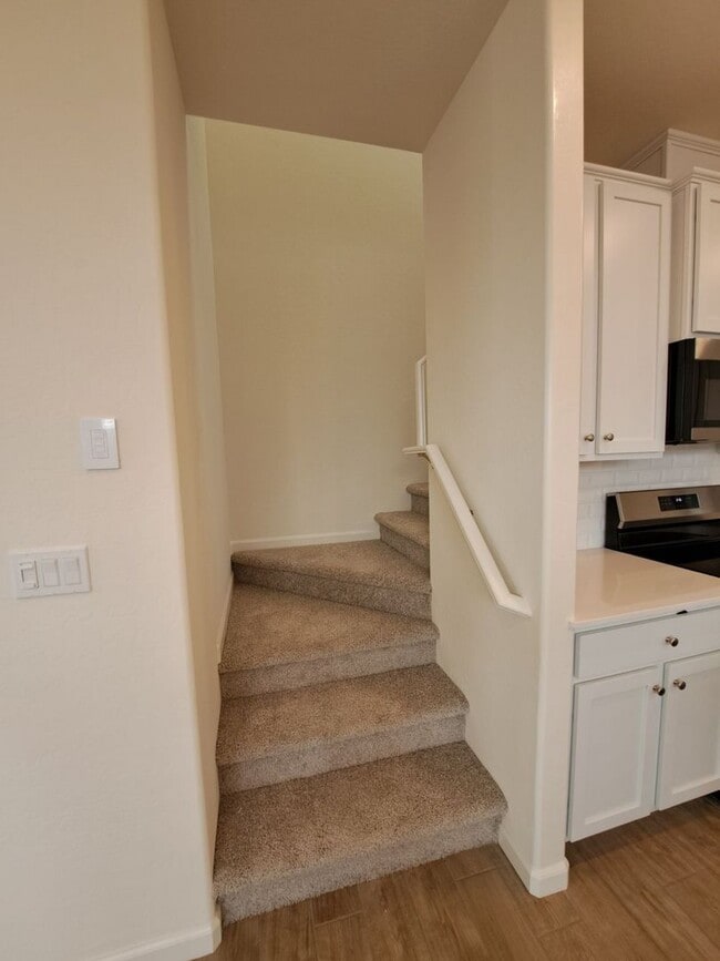 Building Photo - Beautiful 3-Bedroom Home in Gated Clovis Community!